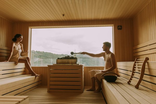 How Does Regular Sauna Use Influence Skin Health and Detoxification?